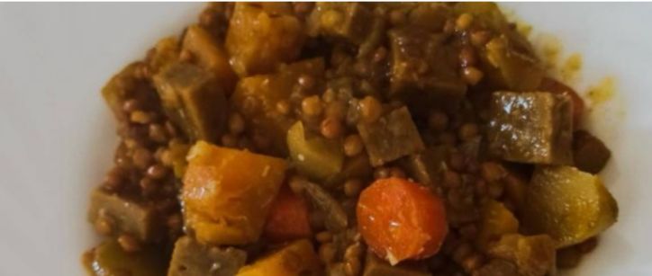 Curry de Seitán con Calabaza y Quinoa